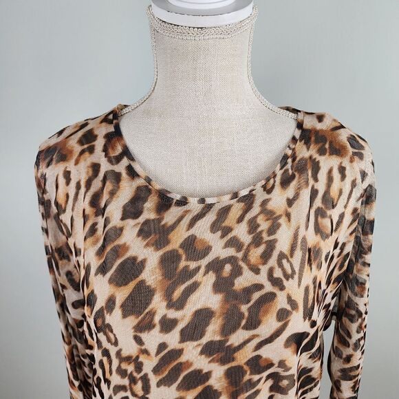 CHICOS WOMEN'S OCELOT PRINT MESH TOP SIZE 1 OR MEDIUM - Picture 4 of 12